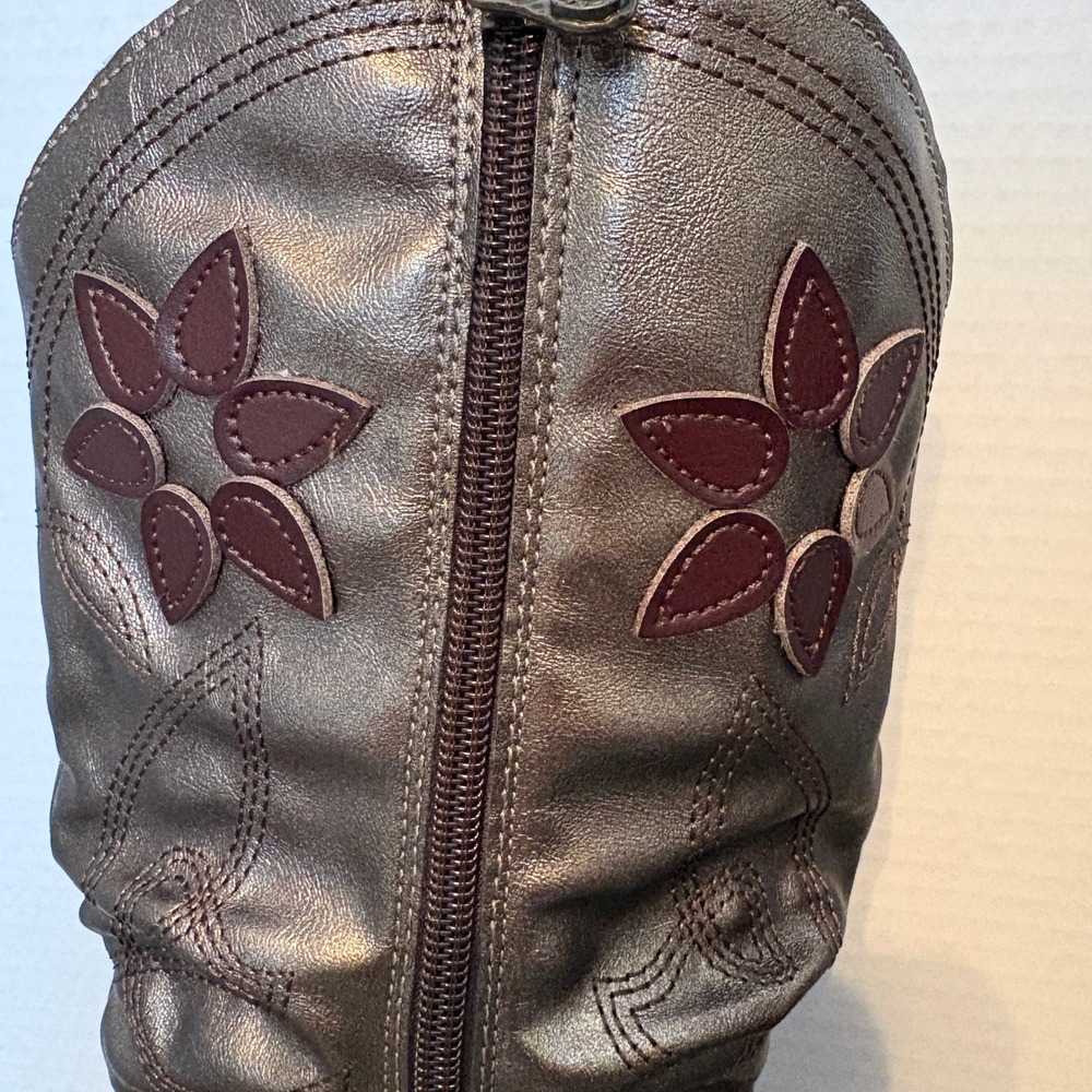 Girls Metallic Bronze Flower Boots Side Zip Block Heel Western Style Size 8 - Picture 5 of 15